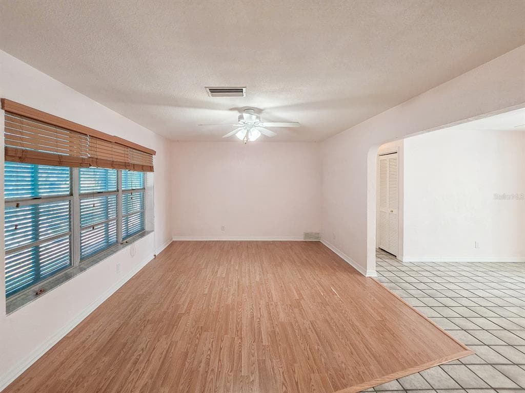 304 PALM CIRCLE photo 10