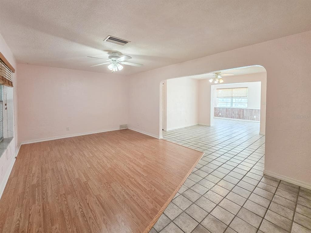 304 PALM CIRCLE photo 8