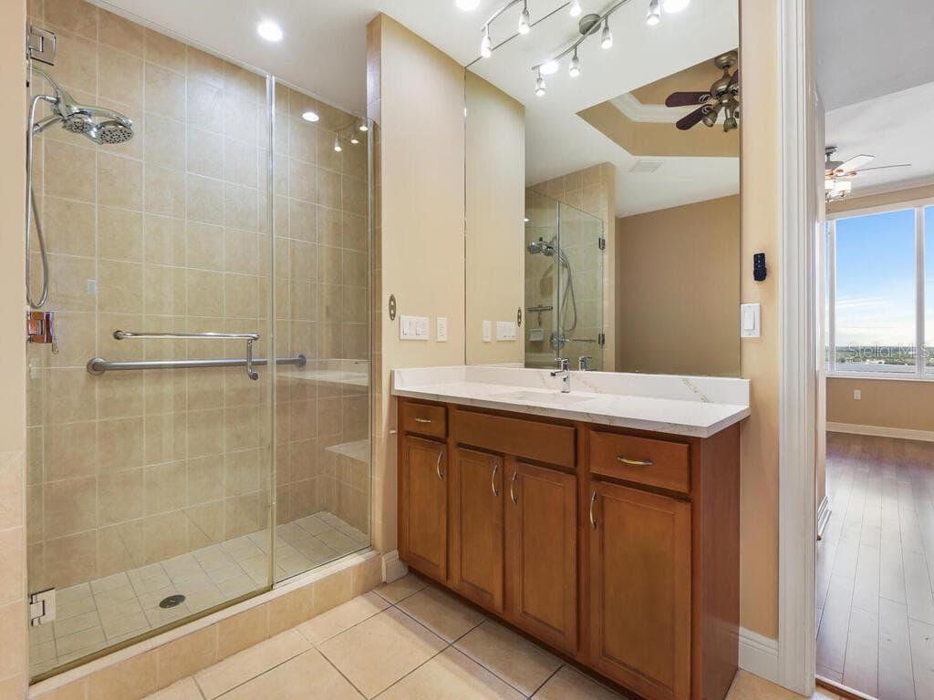 2104 W FIRST STREET 2304 photo 14