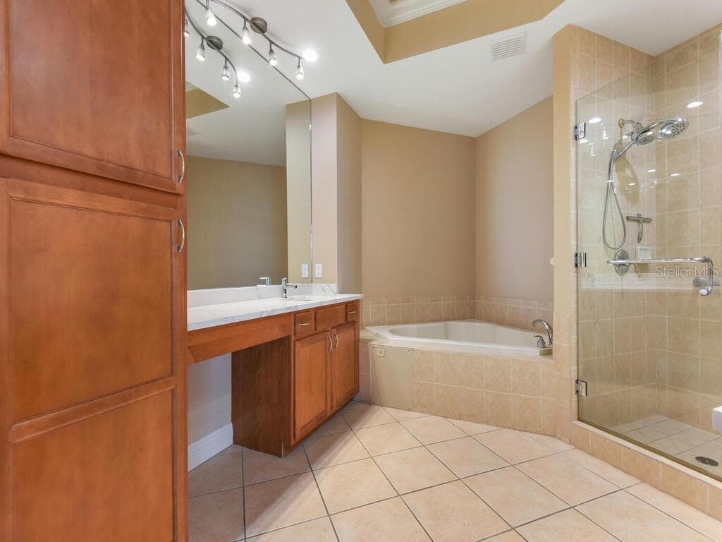 2104 W FIRST STREET 2304 photo 11