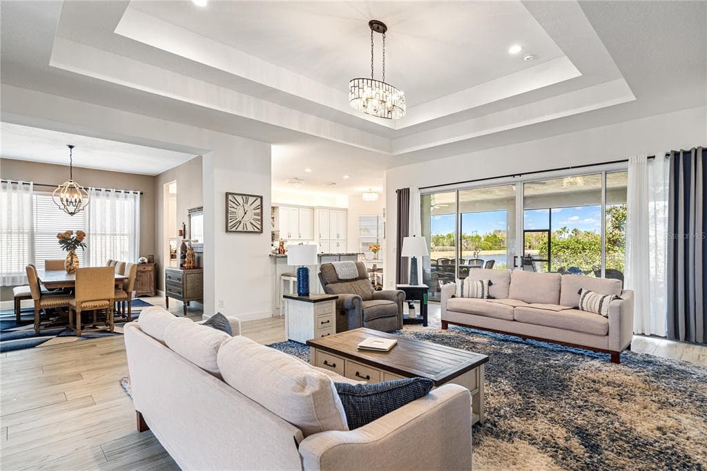 4924 PAMPLONA COURT photo 8