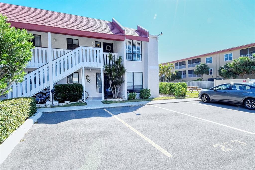 1801 GULF DRIVE N 275 photo 1