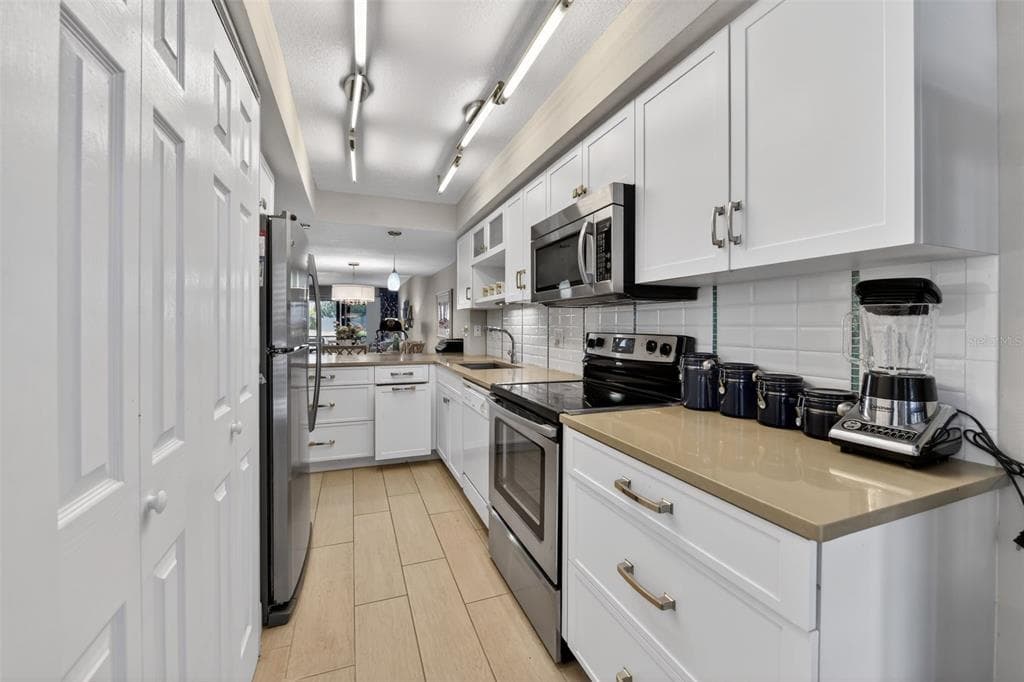 5655 GULF OF MEXICO DRIVE D107 photo 12