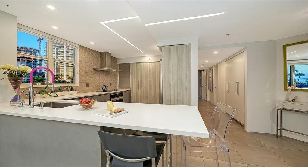 101 SUNSET DRIVE 301 photo 13