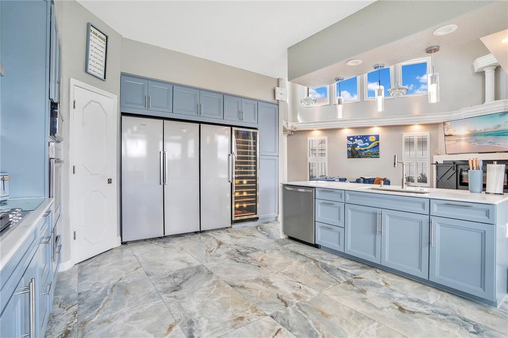 934 SYMPHONY ISLES BOULEVARD photo 12