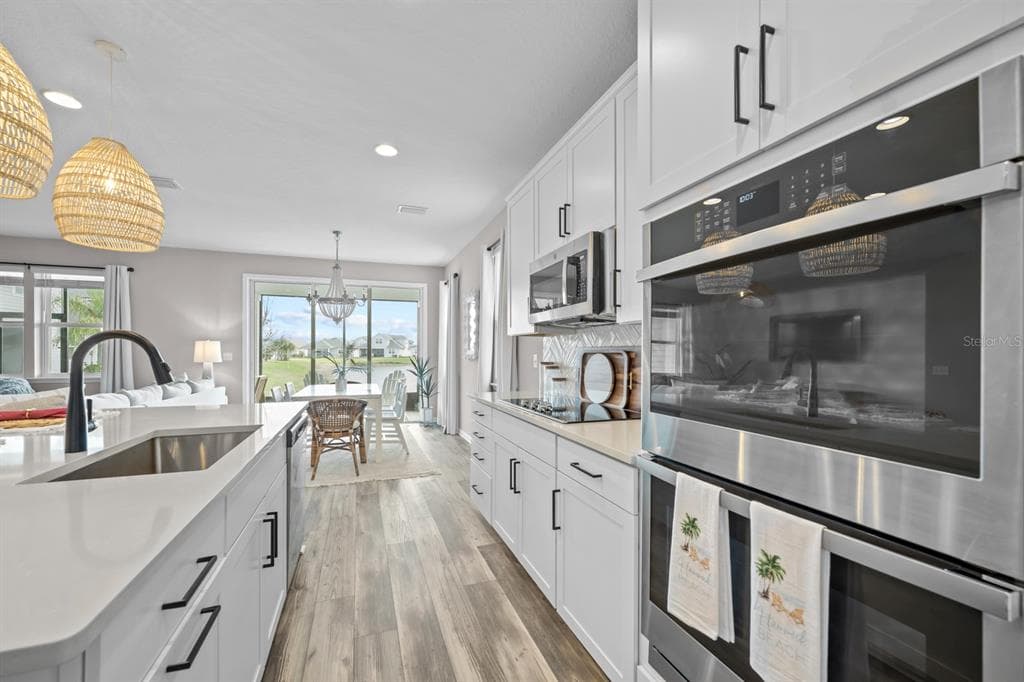 41 LOS LAGOS BOULEVARD photo 16