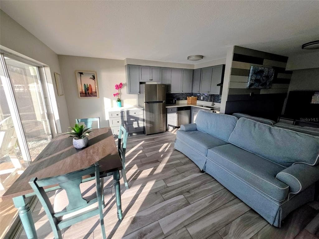 2566 GARY CIRCLE 5 photo 7