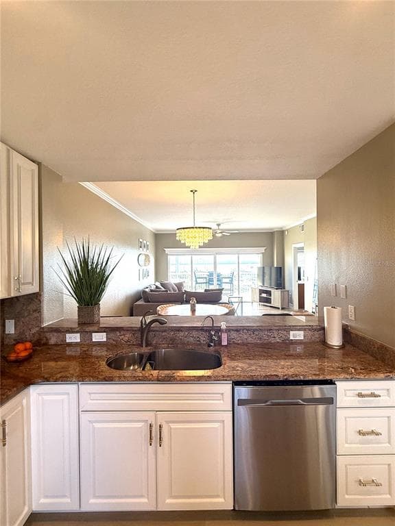 423 150TH AVENUE 1405 photo 7