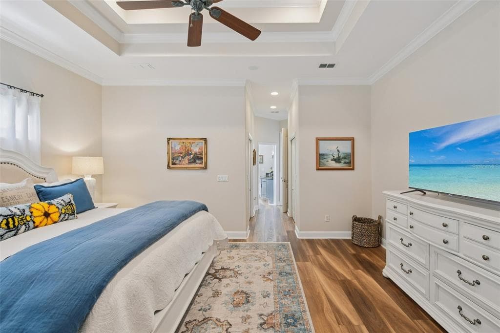 101 LONGVIEW WAY N photo 19
