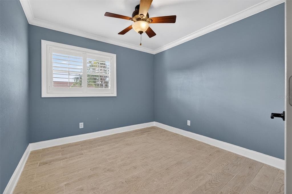 8711 BAY CREST LANE photo 16