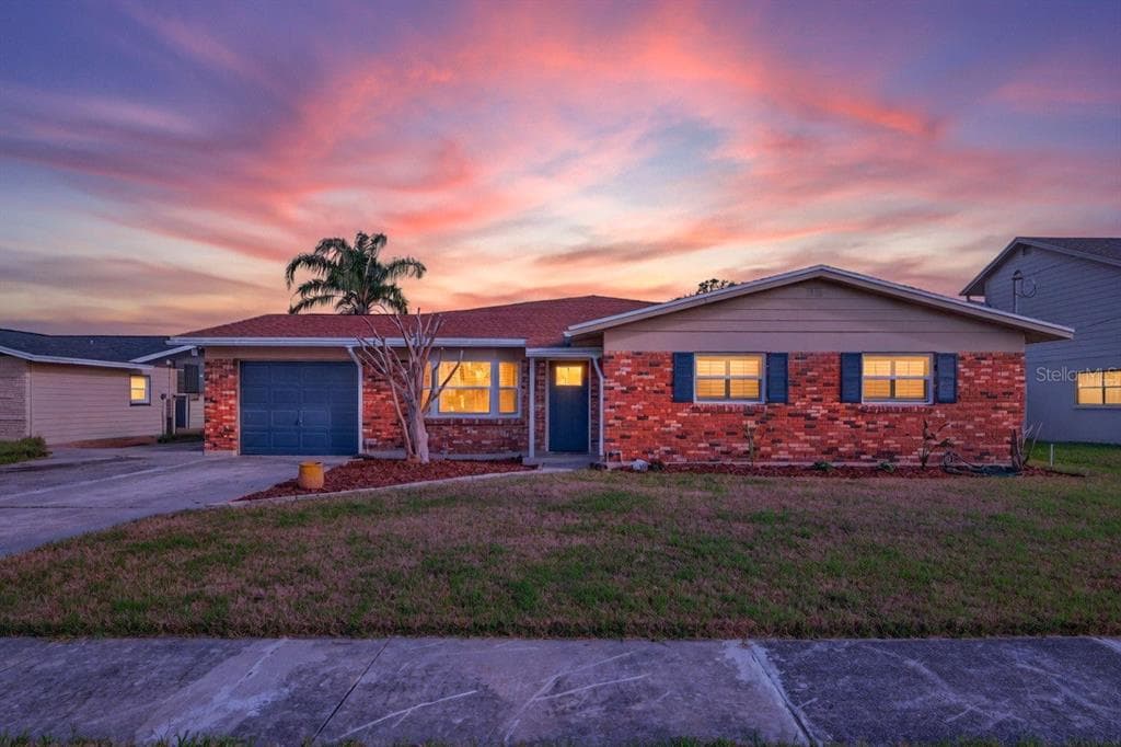 8711 BAY CREST LANE 1
