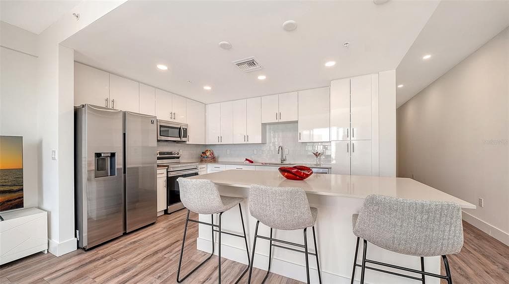 1703 N TAMIAMI TRAIL 511 photo 11