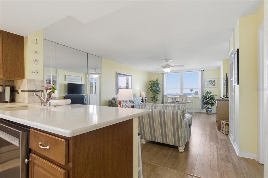 2616 COVE CAY DRIVE 502 photo 14