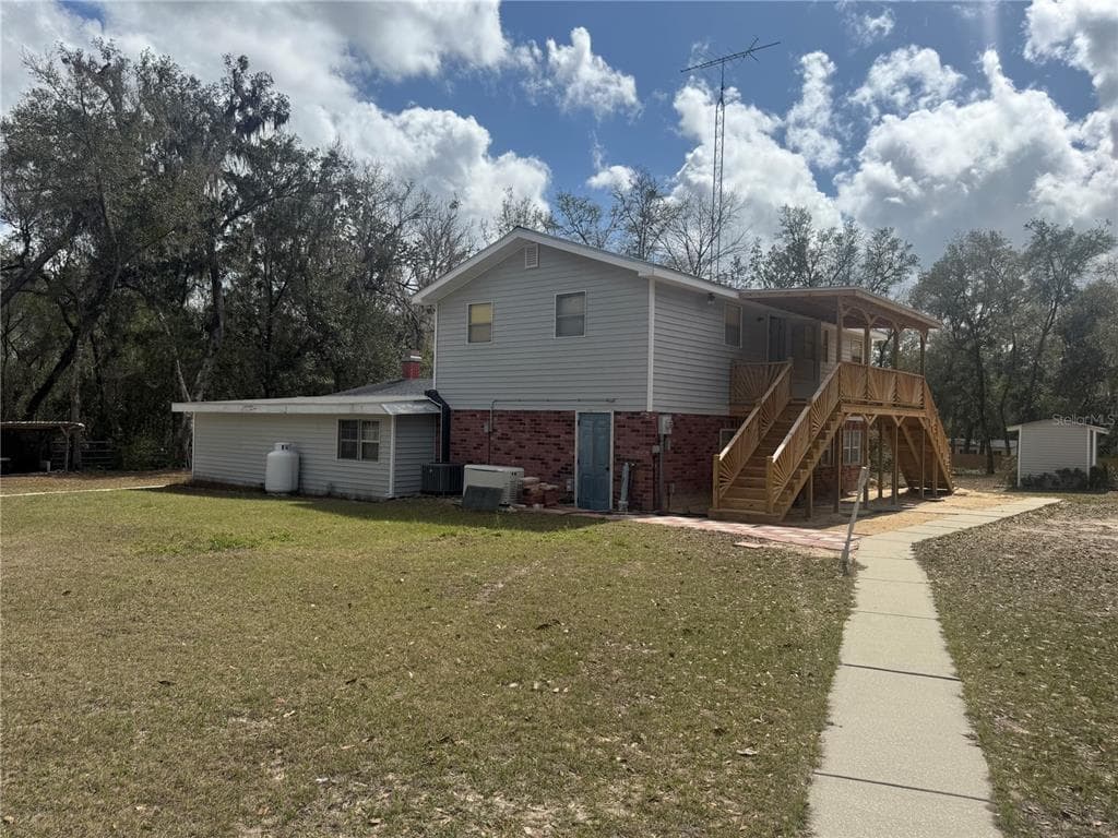 17645 NE 61ST STREET ROAD 1