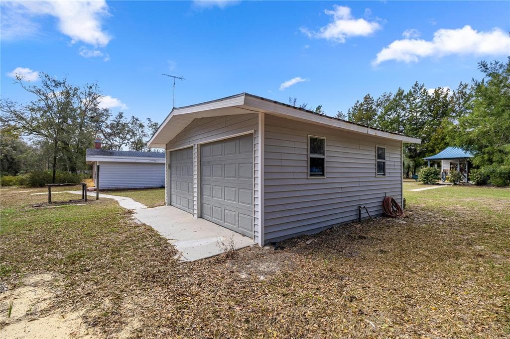17645 NE 61ST STREET ROAD 5
