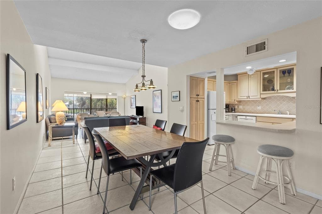 1633 BOATHOUSE CIRCLE #232 4