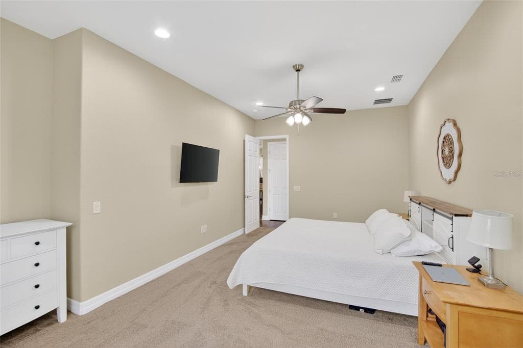 6870 SHIMMERING DRIVE photo 24