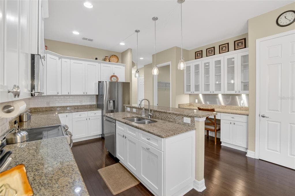 6870 SHIMMERING DRIVE photo 11