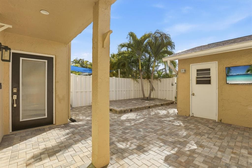 6537 CAPE HATTERAS WAY NE 4 photo 16