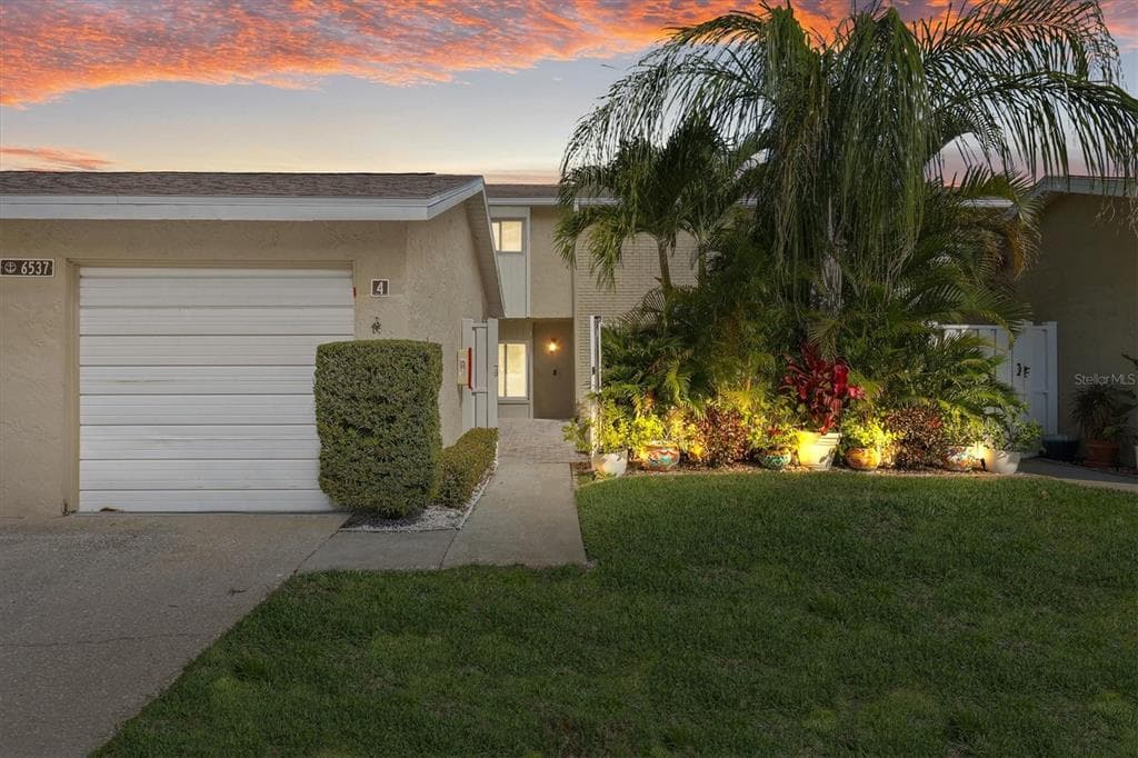6537 CAPE HATTERAS WAY NE #4 3