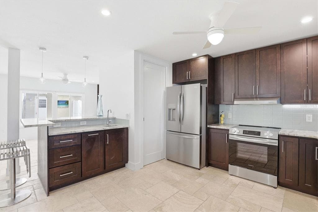 6537 CAPE HATTERAS WAY NE 4 photo 25