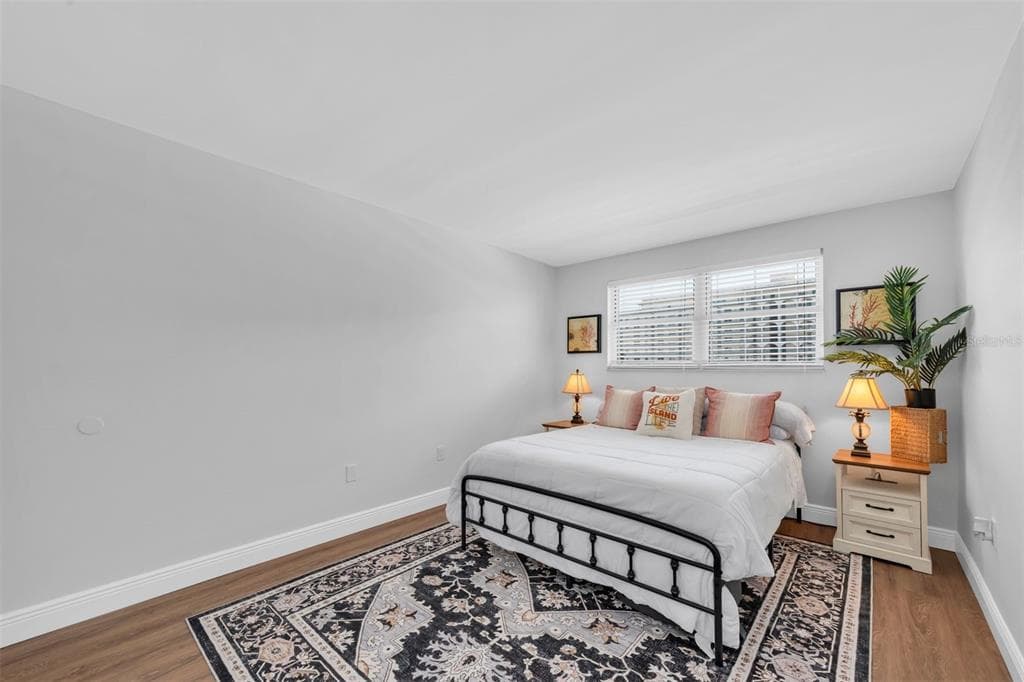 6025 SHORE BOULEVARD S 405 photo 17