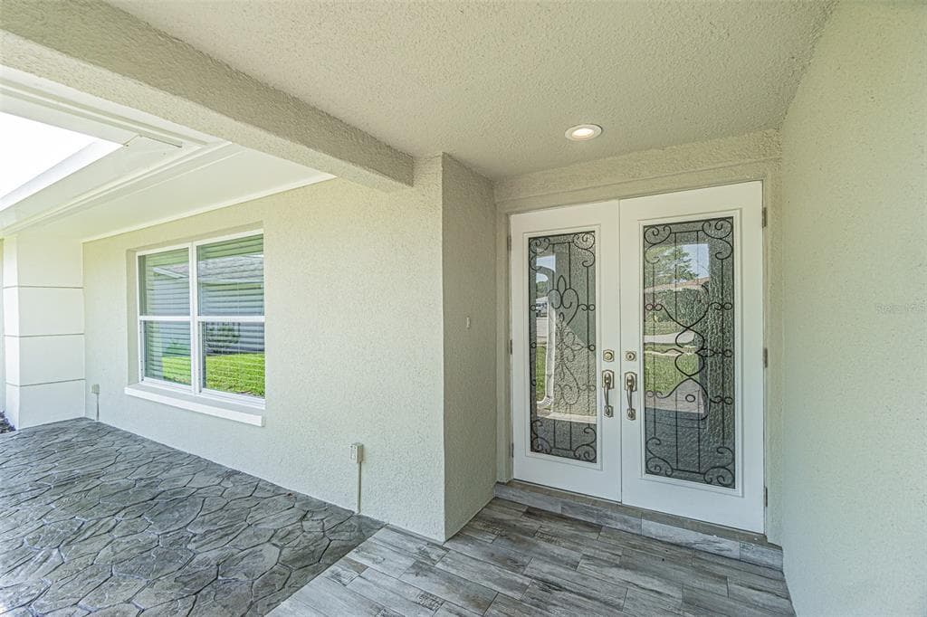 1125 FERNWOOD DRIVE 5