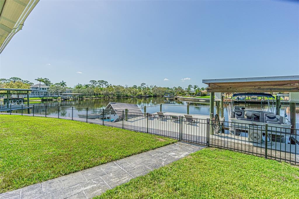 1125 FERNWOOD DRIVE 4