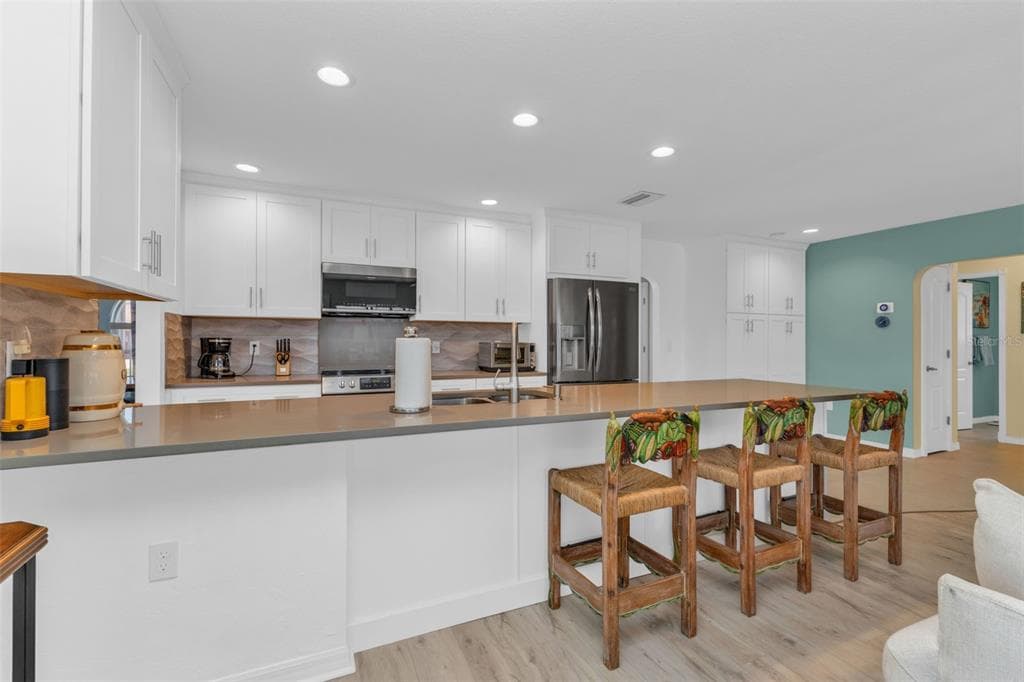 610 ELEUTHERA DRIVE photo 4