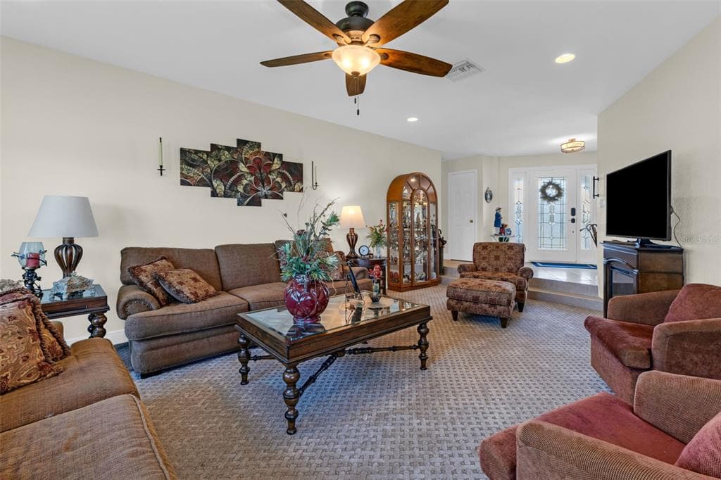 138 COLONIAL STREET SW photo 15