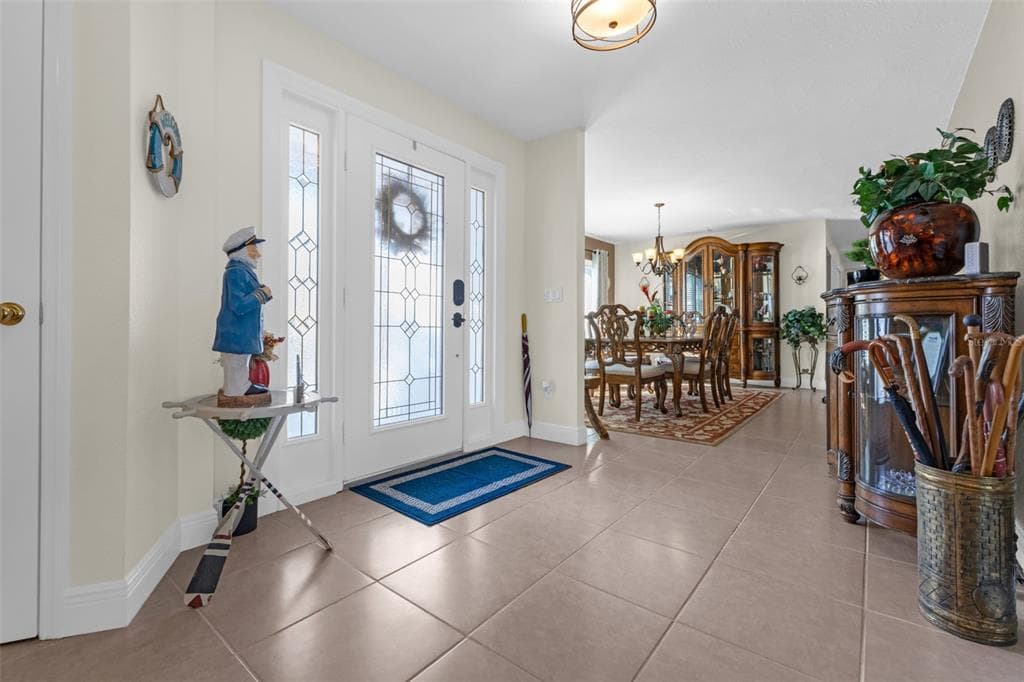 138 COLONIAL STREET SW photo 8