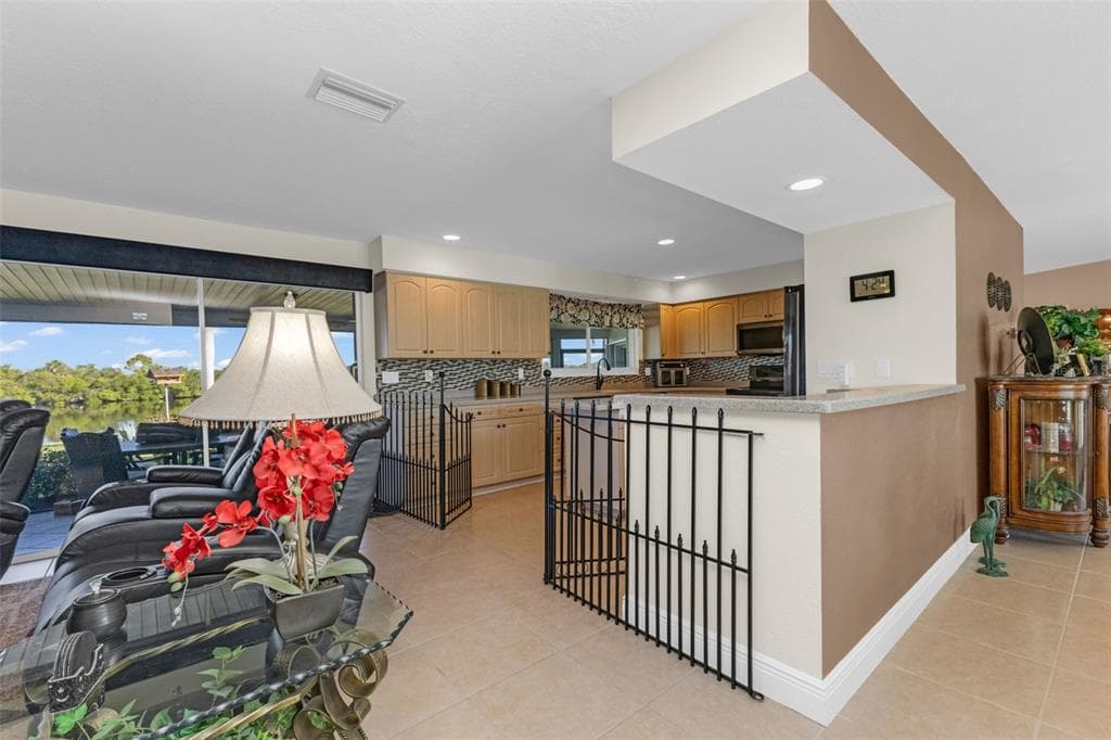 138 COLONIAL STREET SW photo 21