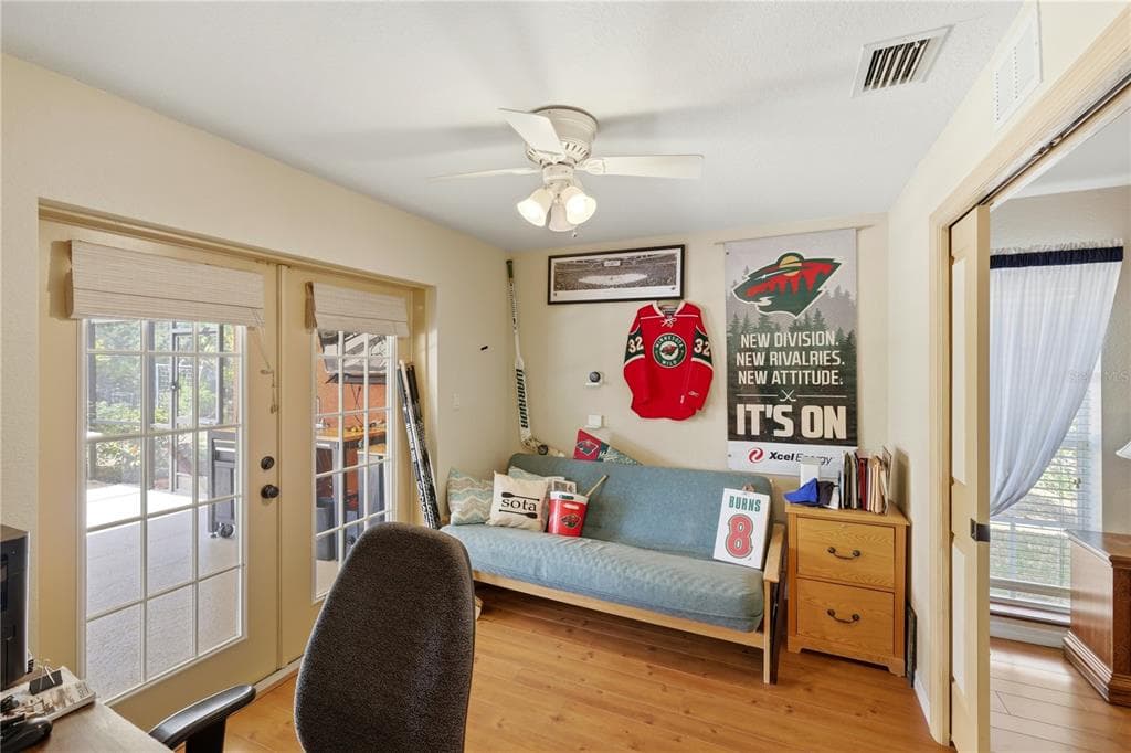 361 CHESHIRE STREET photo 20
