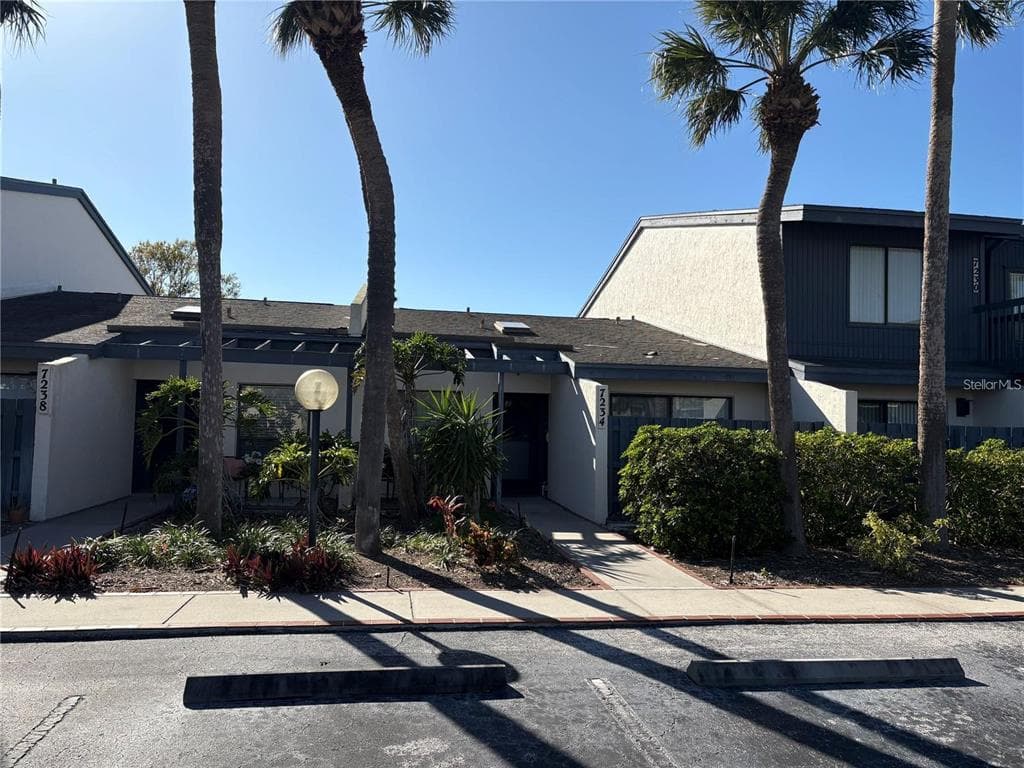 7234 CLOISTER DRIVE 7234 photo 2