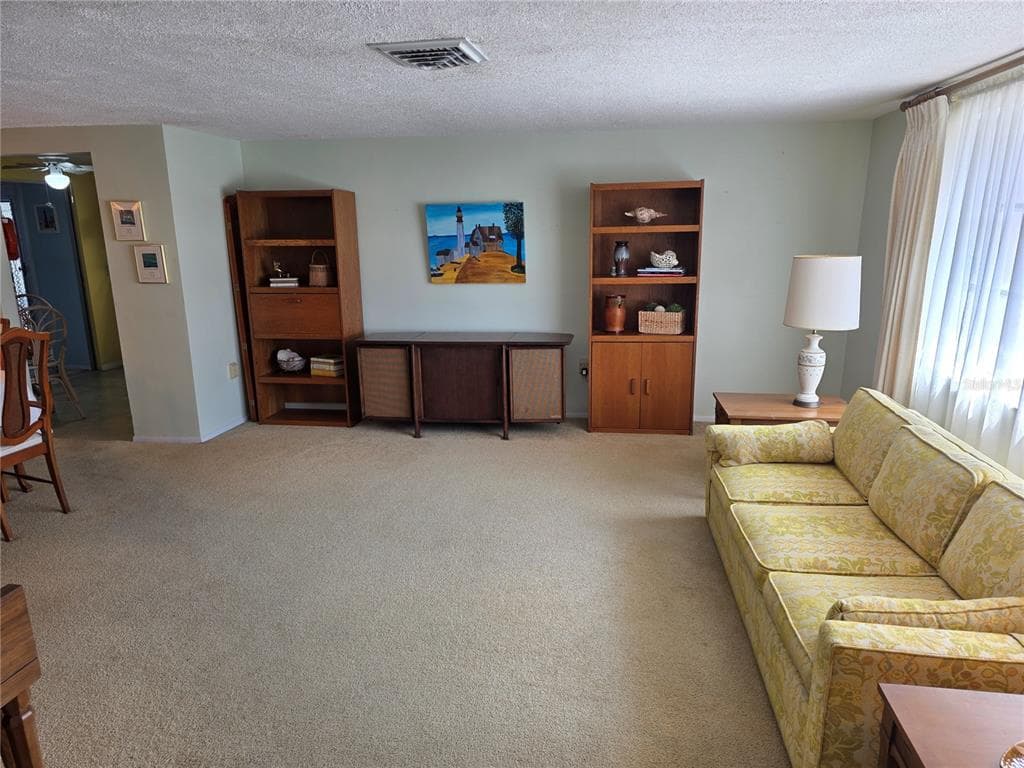 7207 ASHWOOD DRIVE photo 3