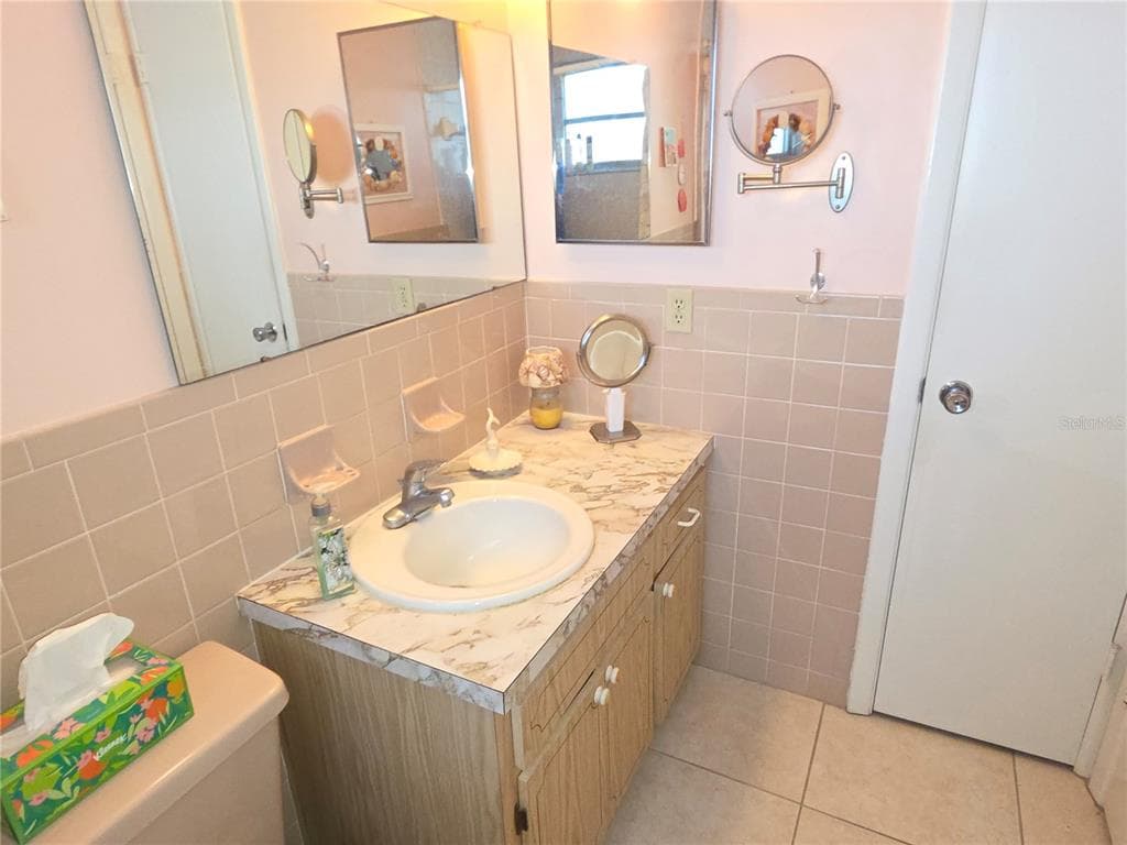 7207 ASHWOOD DRIVE photo 20