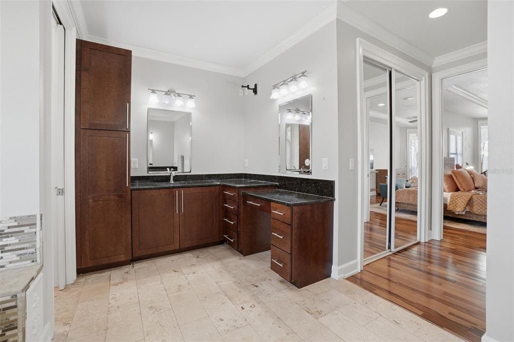 834 MILLSHORE DRIVE photo 24