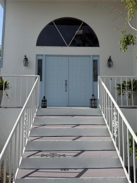 6810 SEAVIEW BOULEVARD photo 3