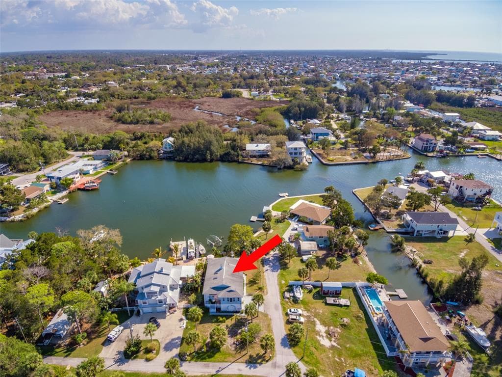 6810 SEAVIEW BOULEVARD photo 9