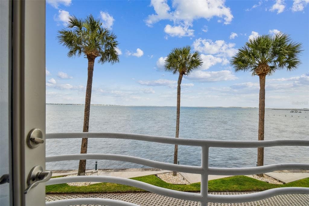4950 BAYSHORE BOULEVARD 22 photo 16