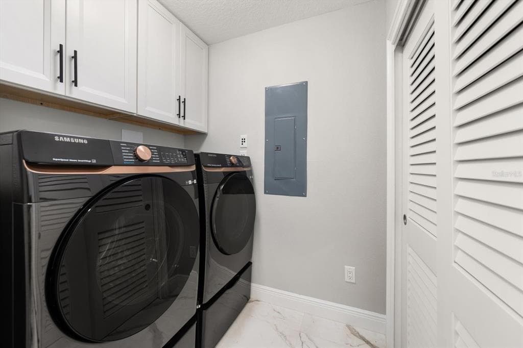 211 DOLPHIN POINT 203 photo 18