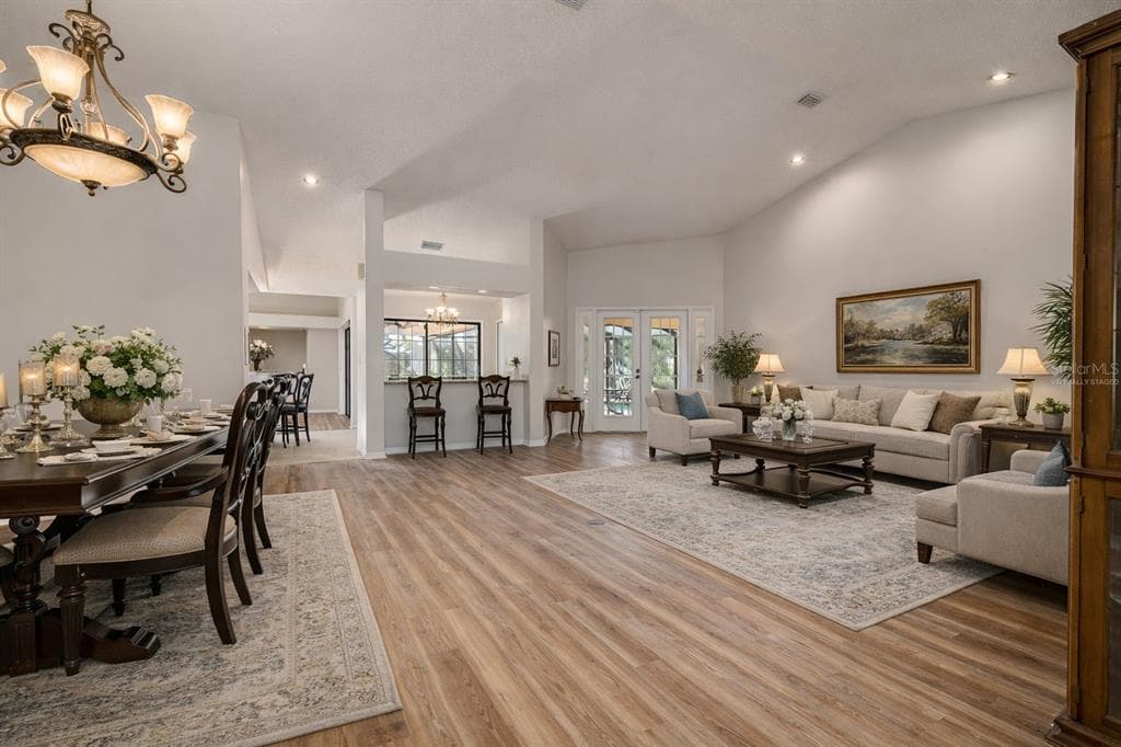 470 HICKORYNUT AVENUE photo 3