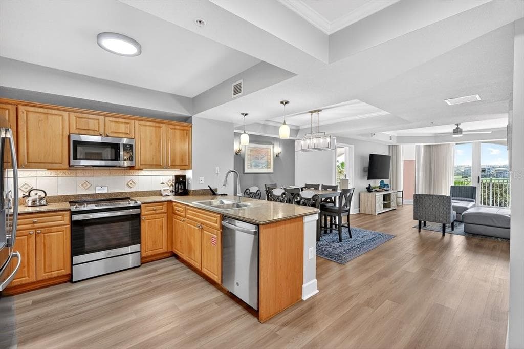 200 OCEAN CREST DRIVE 217 photo 3