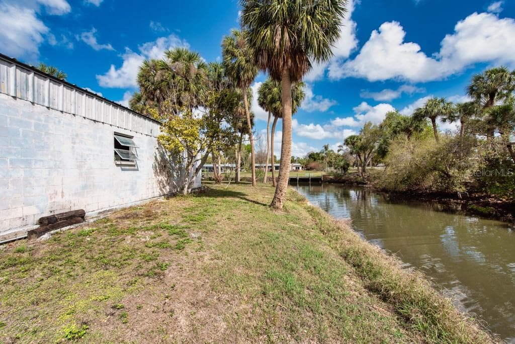 8848 W MILLPOINT ROAD photo 22