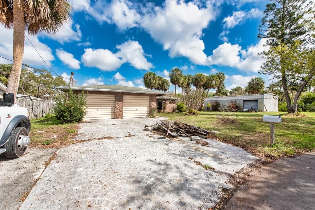 8848 W MILLPOINT ROAD photo 19