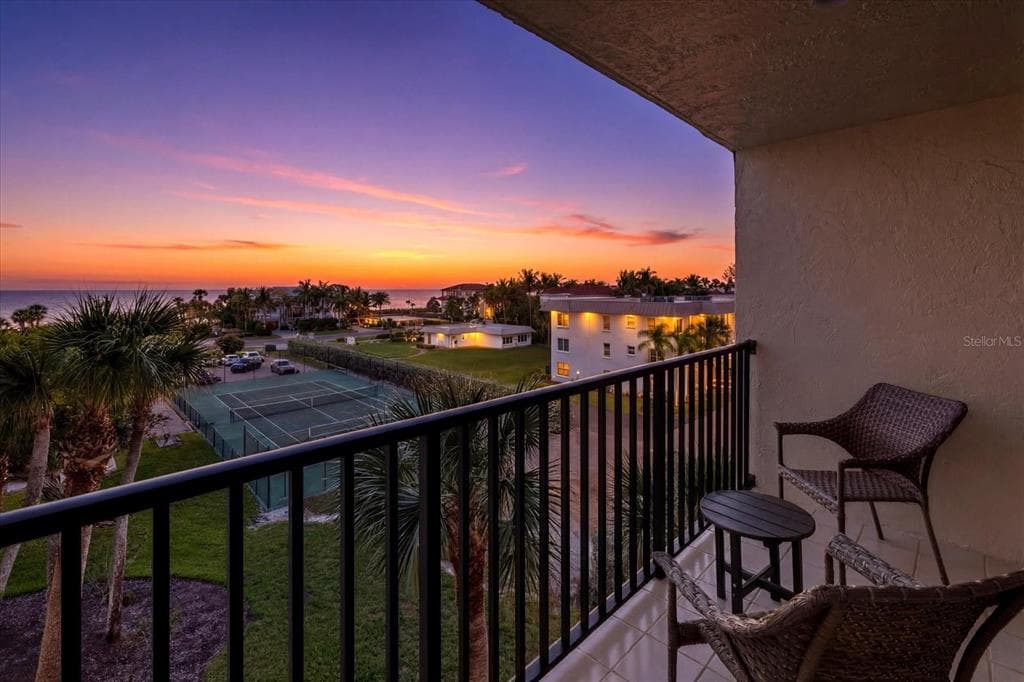 3240 GULF OF MEXICO DRIVE B402 photo 5