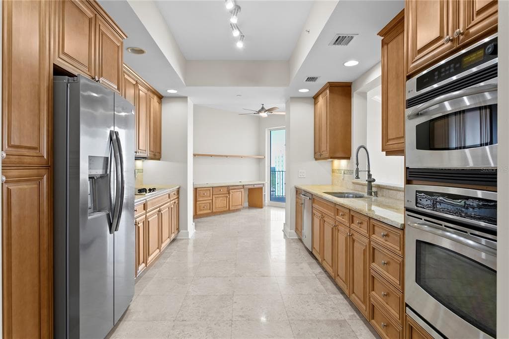 300 BEACH DRIVE NE 1201 photo 15