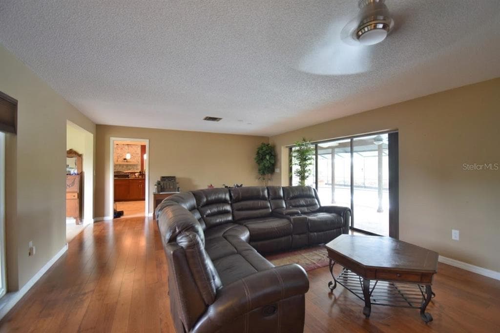4375 SEDLEY LANE photo 7
