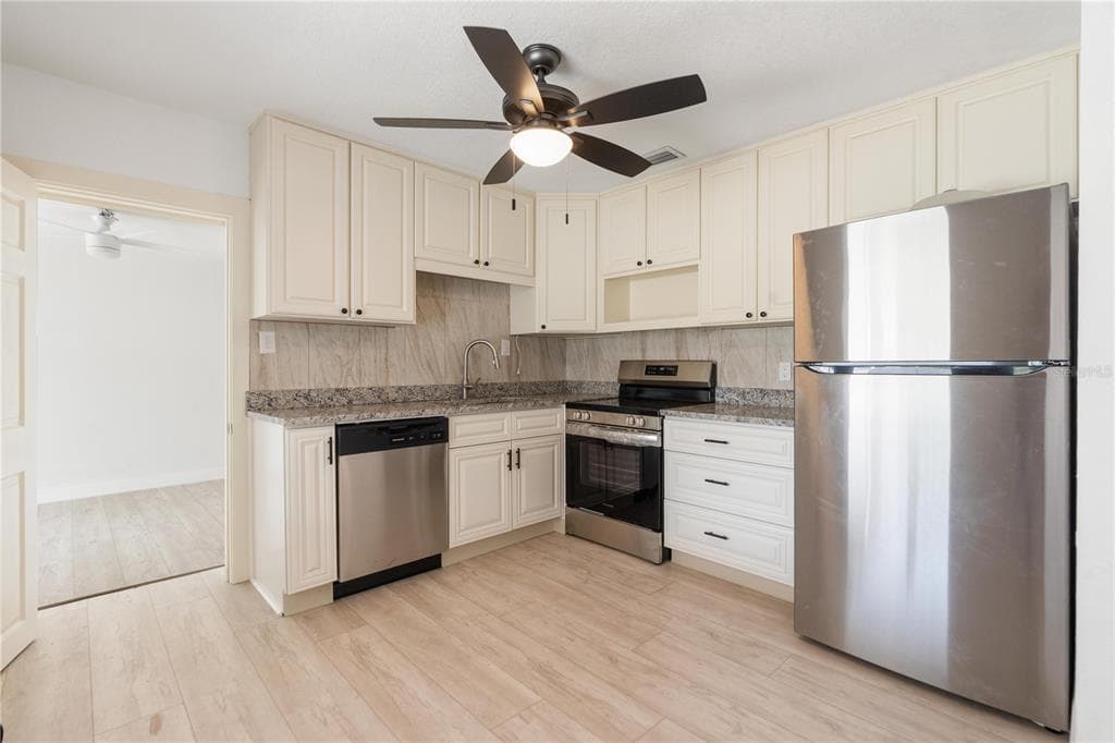 5822 RIVER ROAD photo 13