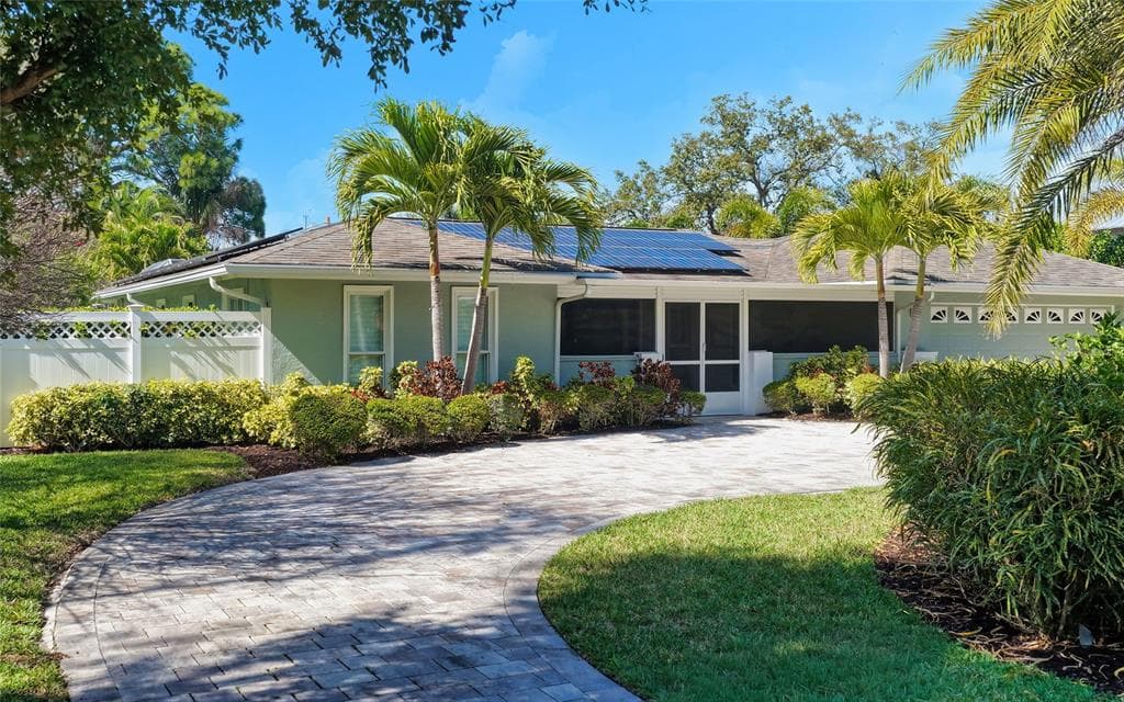 121 HOLLY AVENUE 1
